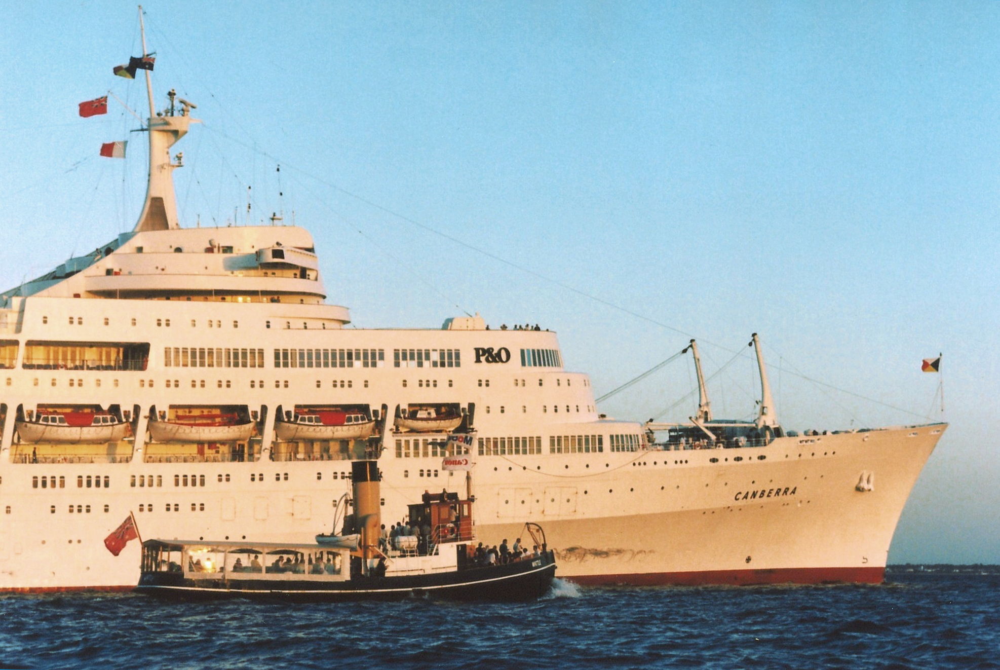 Wattle and Canberra at Station Pier 1997, Andrew Mackinnon